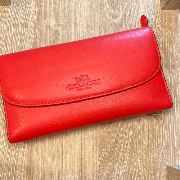 Coach Handbags - COACH- NWT- pebbled leather checkbook/wallet